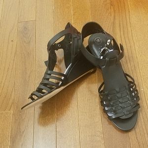 Johnston & Murphy wedge heel sandals sz 9